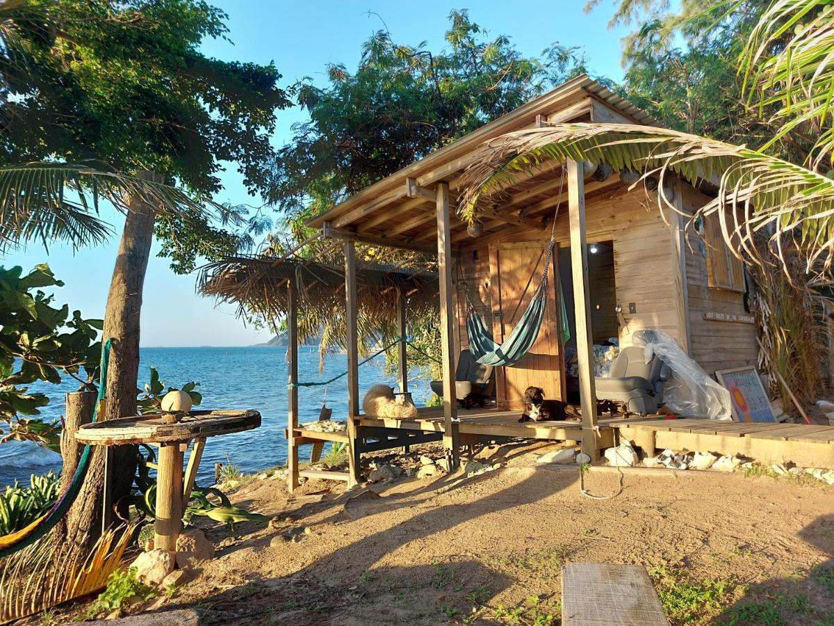 Guanaja Backpackers Hostel Exterior photo
