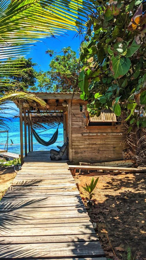 Guanaja Backpackers Hostel Exterior photo